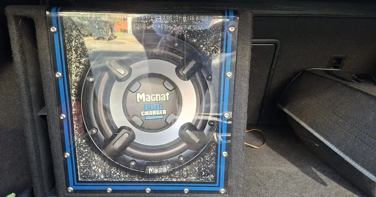Subwoofer Magnat Pro Charger 130