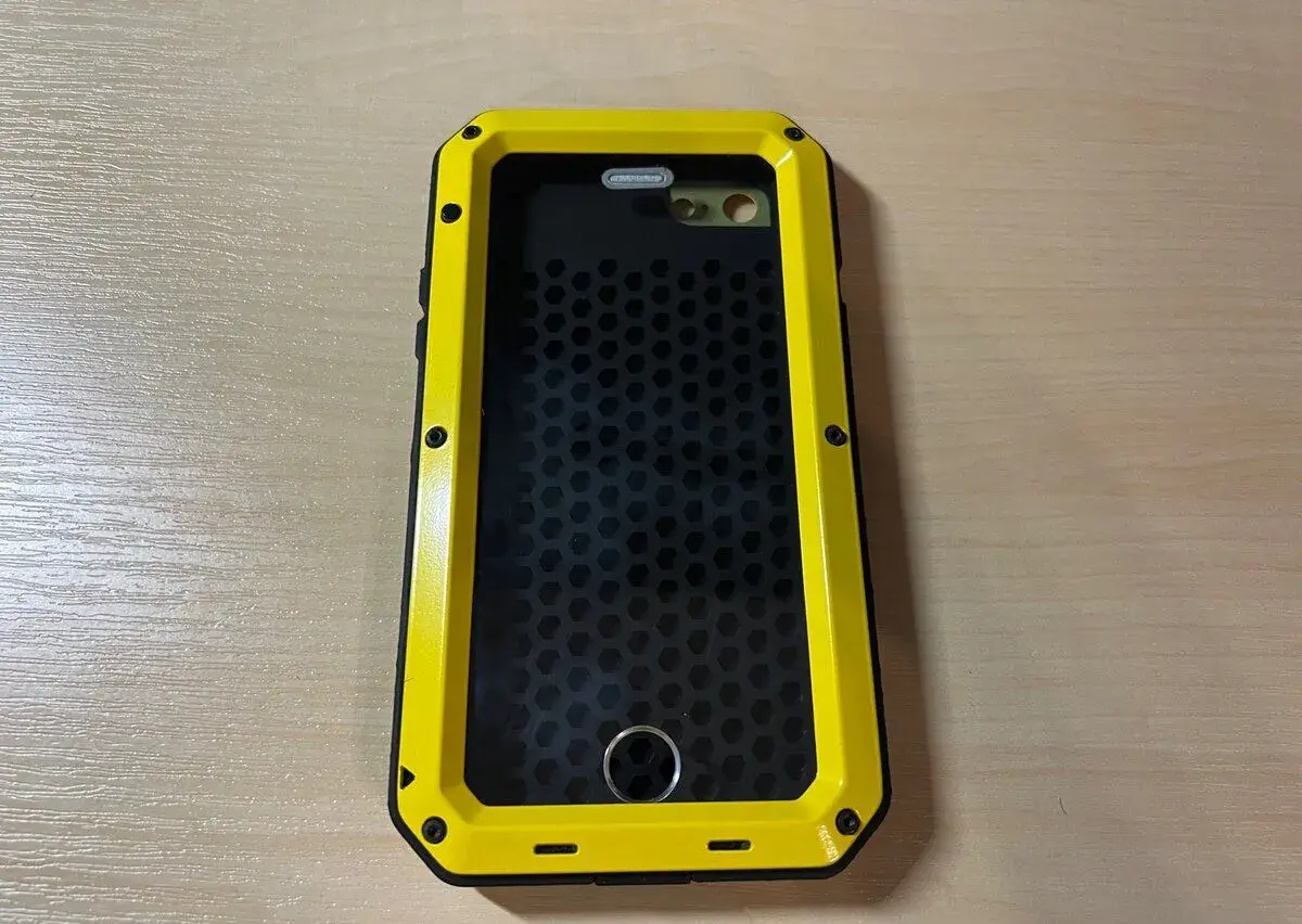 Odolný kryt na iPhone 8