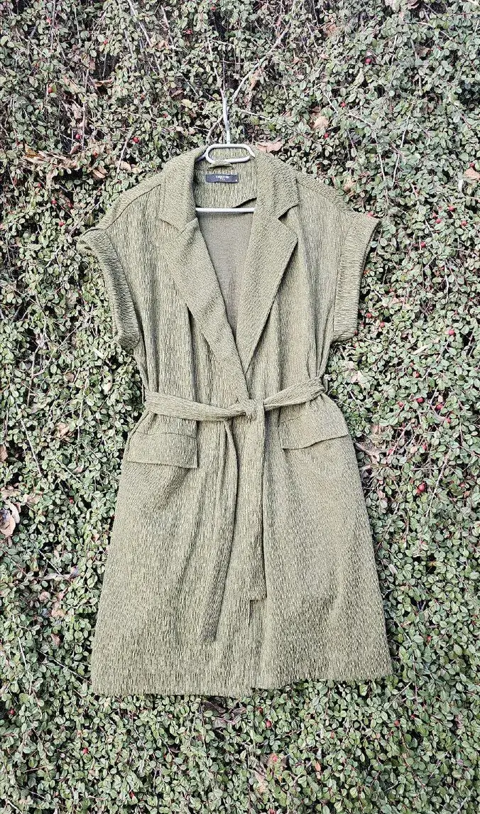 Khaki dlouhá vesta Reserved velikost S