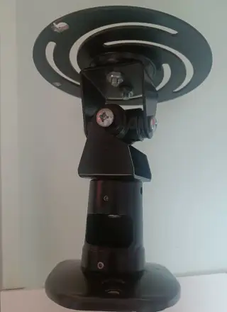 Držák/stojan na projektor, tv, repro atd.