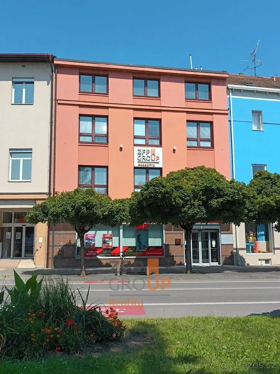Prodej administrativní budovy o rozloze 1059 m², ulice 17. l