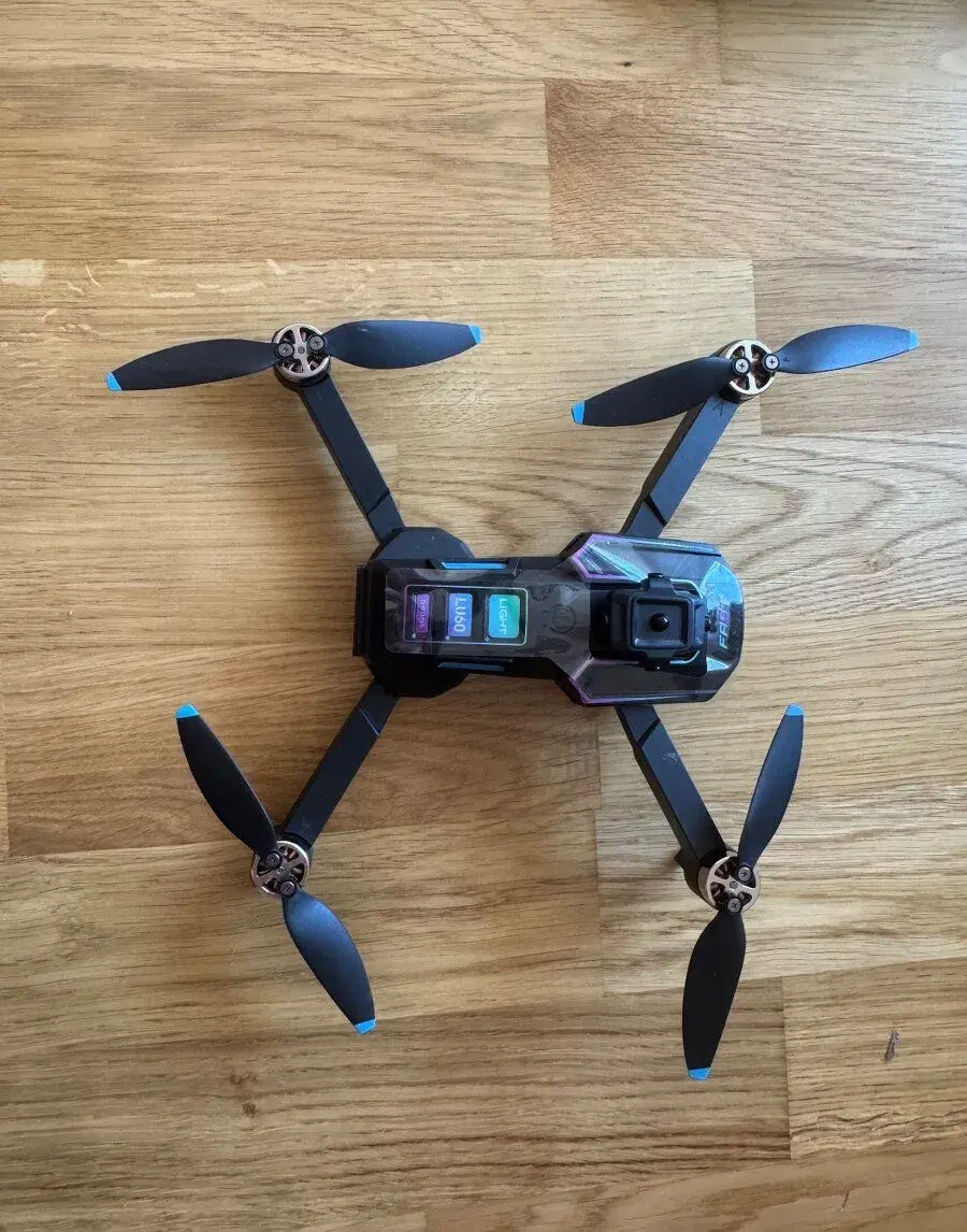 Dron LU60