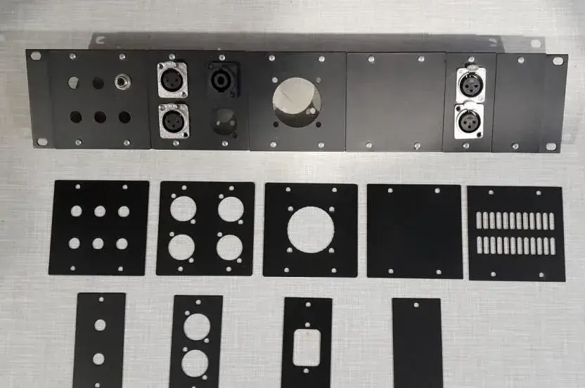 Panel 19"pro moduly, 2U