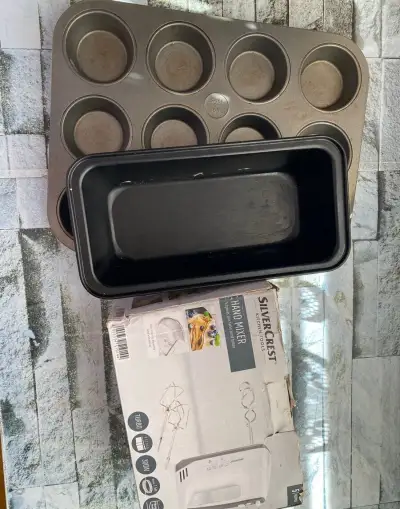 mixér a formy na pečení + silikonové košíčky ZDARMA