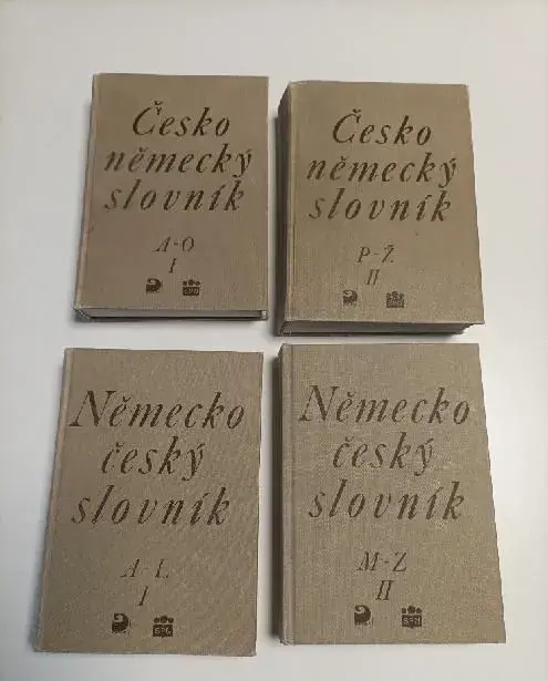 2xčesko-německý slovník +2xněmecko-český slovník Siebenschei
