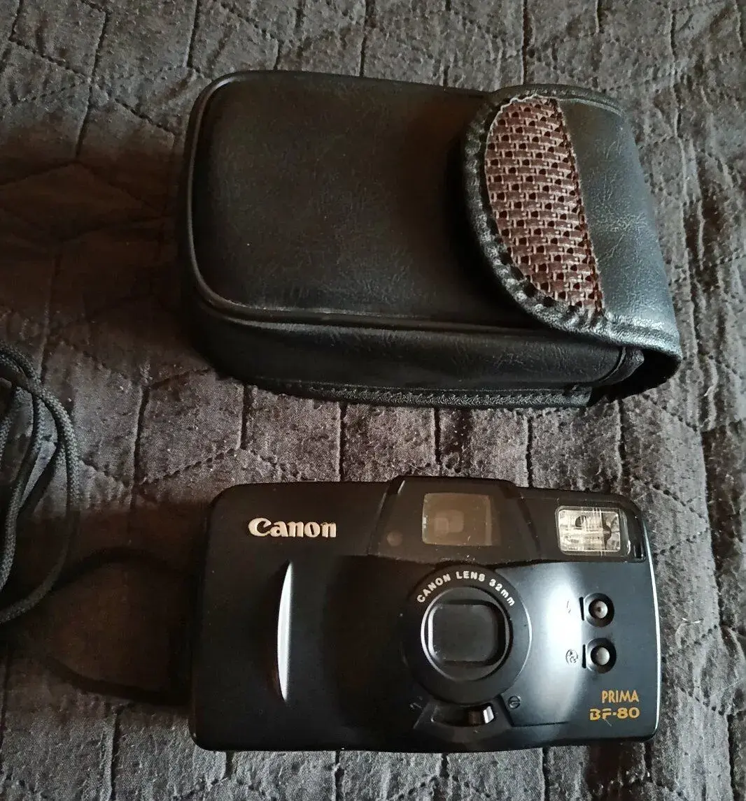 Fotoaparáty Canon prima