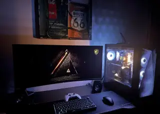 MSI MPG 341CQPX QD-OLED 34" (240Hz) za MSI 32" 4K