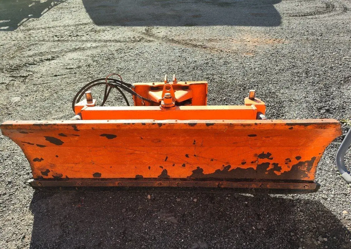 Sněhový pluh za traktor Rybář