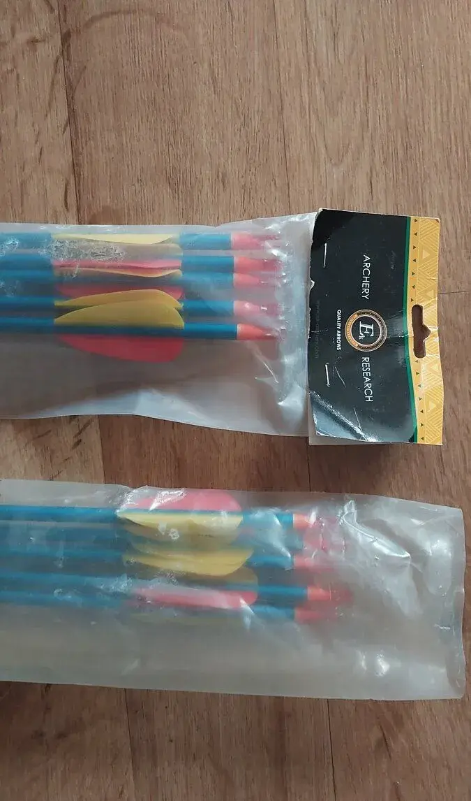 Šípy hliníkové ostré 10 kusů nove