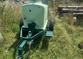Mobilní nádrž na vodu 1000 l po GO