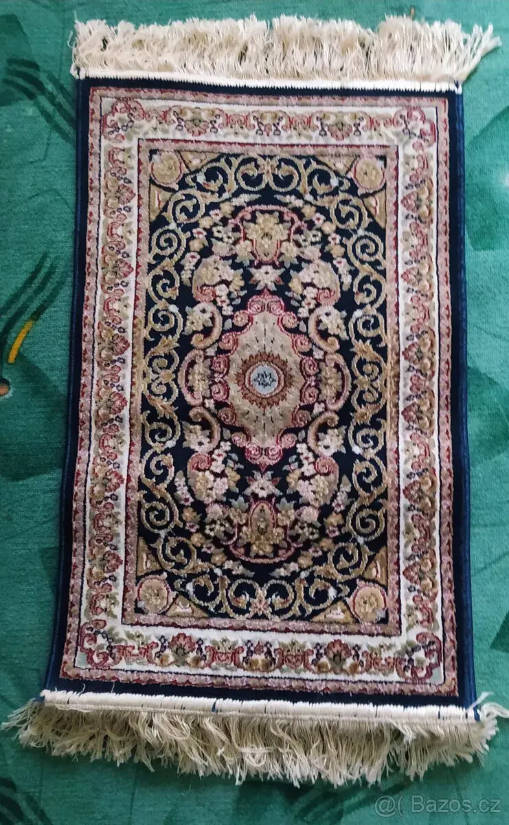 ÚPLNĚ NOVÝ kobereček z Baku, Ázerbájdžán - 51 x 81cm