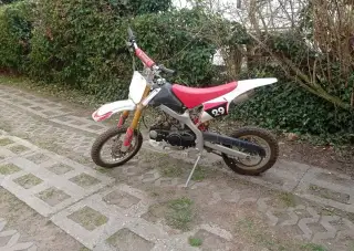 Pit bike