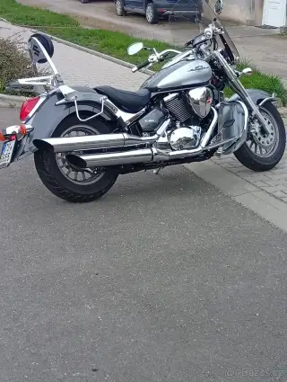 Suzuki Boulevard C 50 (VL800)