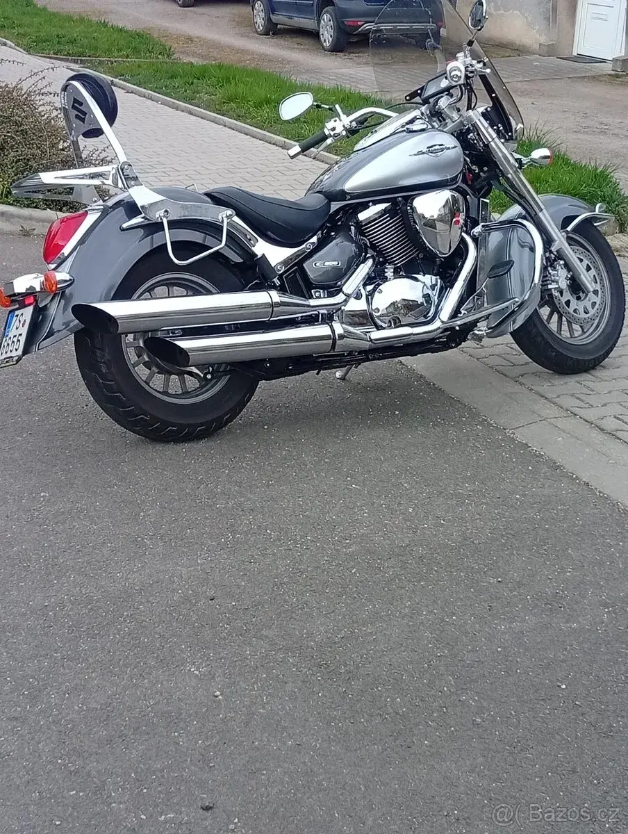 Suzuki Boulevard C 50 (VL800)