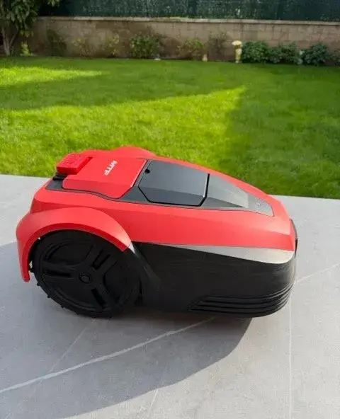 Robotickou sekačku MTF DM2 600i + kryt, v záruce