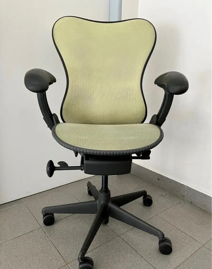 kancelářská židle Herman Miller Mirra