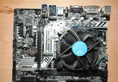 ASRock B250M-HDV + CPU a chladič
