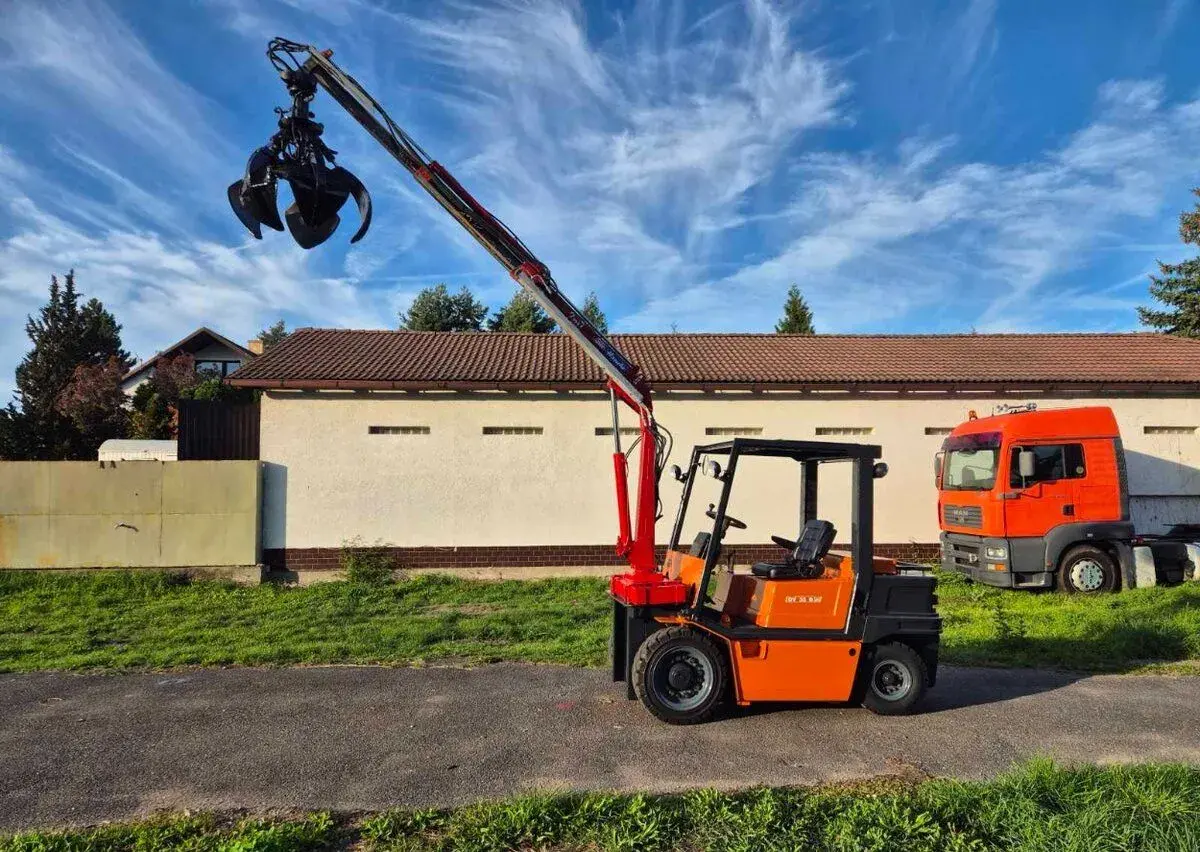DESTA DV 35 B, NAKLADAČ