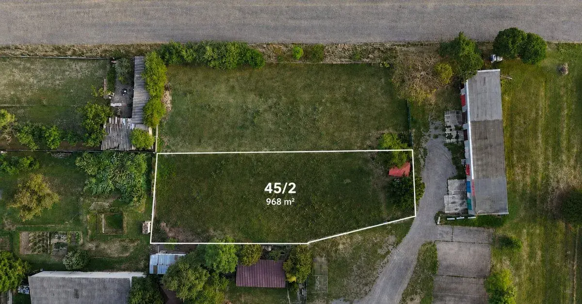 Prodej stavebního pozemku 968 m²