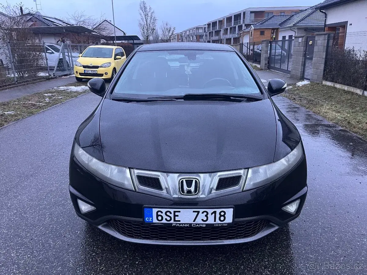 Honda civic – 2010, 158 000 km