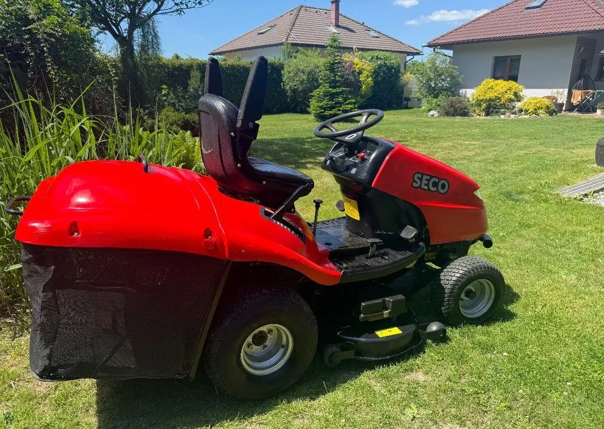 Zahradní traktor P6 23HP ČR Seco BS 2V Uz. Dif. Traktůrek