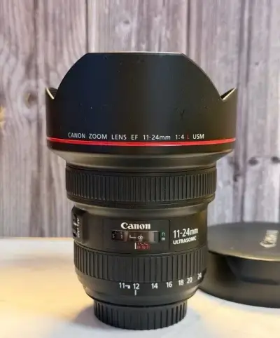CANON EF 11-24 mm f/4 L USM