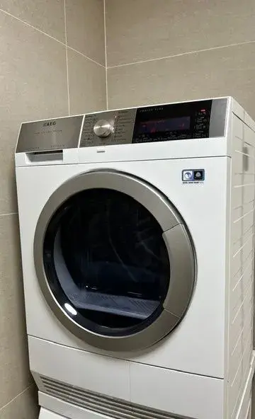 Sušička AEG Lavatherm+Pračka AEG Lavamat+spojovací mezikus