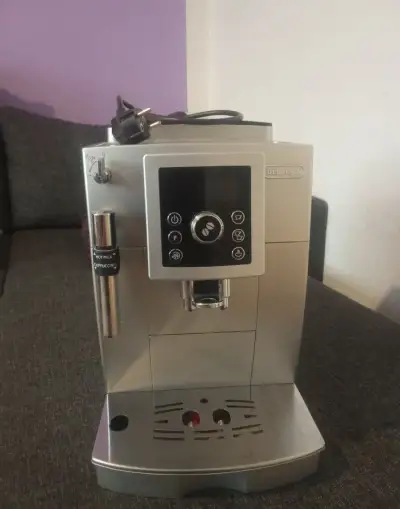 Kávovar DeLonghi