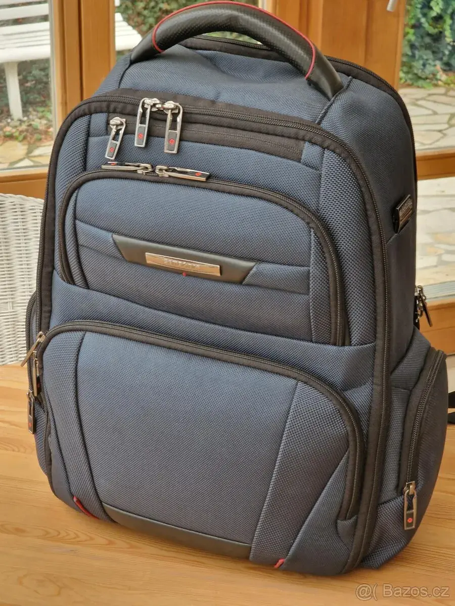 Samsonite Pro DLX 5