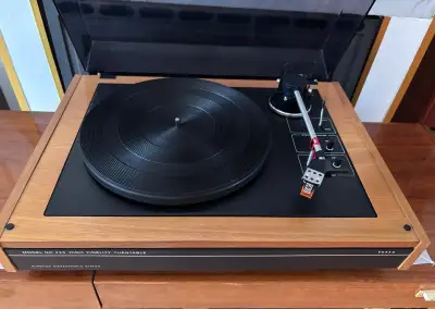 Gramo Tesla NC420