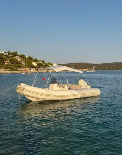 Zodiac Medline 580 Neo Evinrude 115 k - podzimní sleva