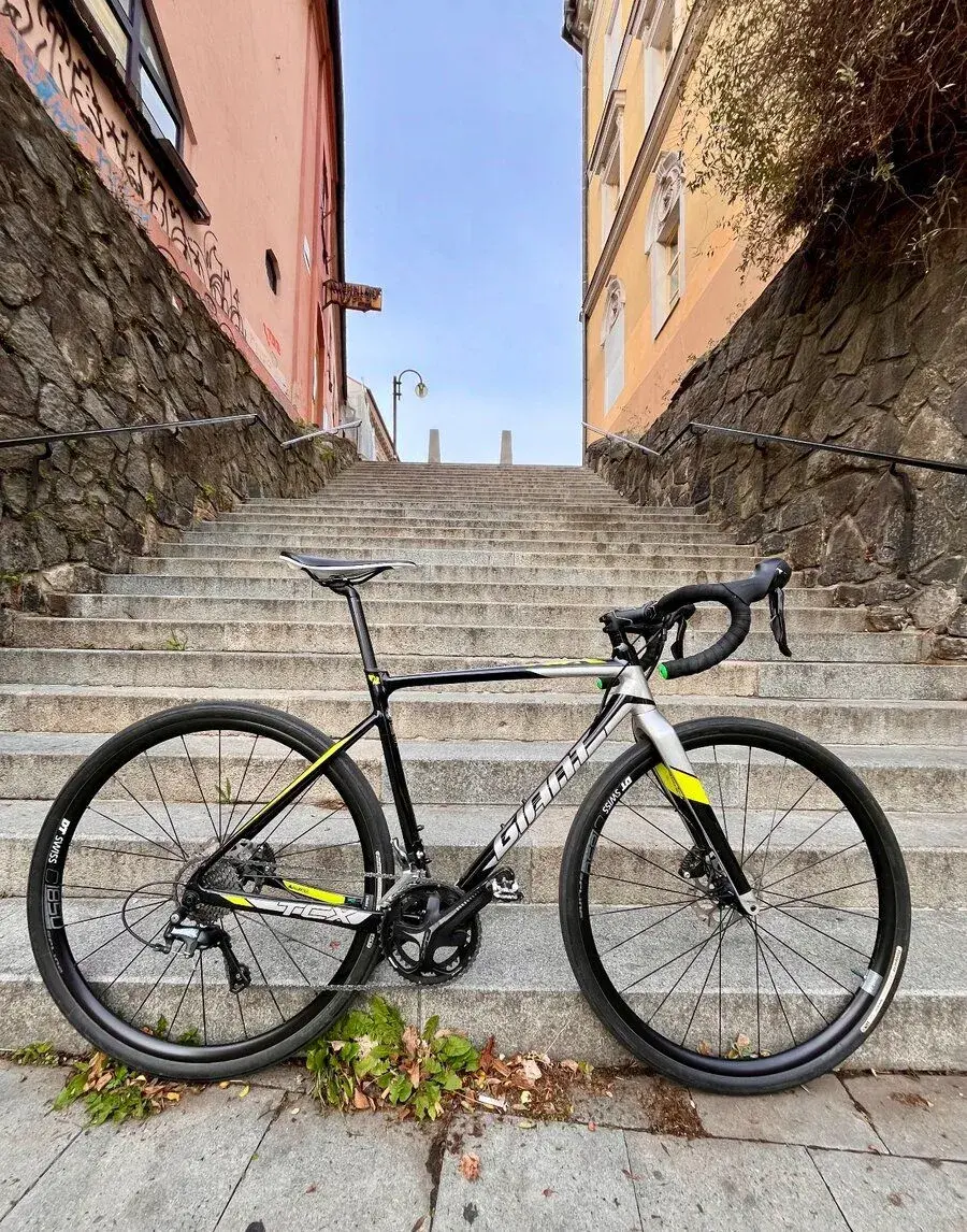 CX/gravel kolo Giant TCX-2x10-DT Swiss-9,5 kg- pevné osy