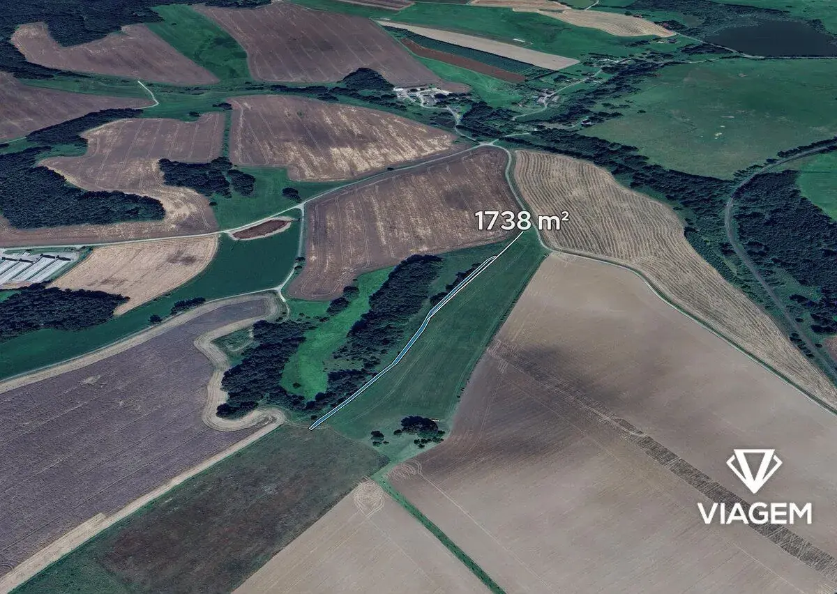 Pole 1 738 m², Podíl 67 % o výměře 1 159 m²