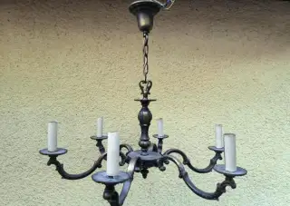 Bronzový lustr