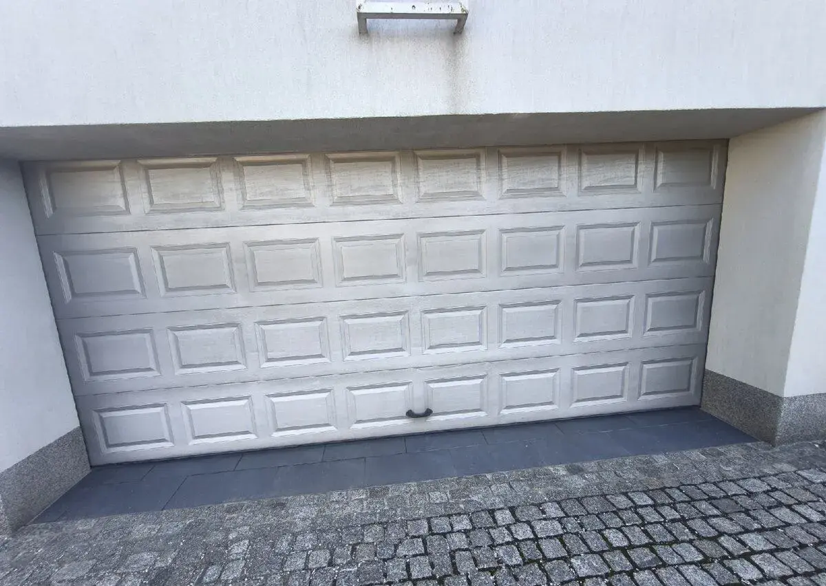 Sekční garážová vrata 488 × 216 cm – kompletní, stříbrné