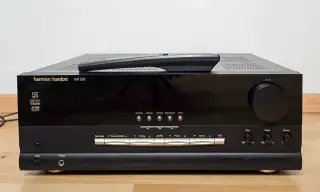 Harman Kardon AVR2550 /Optika/Sub OUT