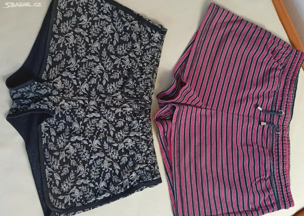 2 x dámské kraťasy vel. L/XL