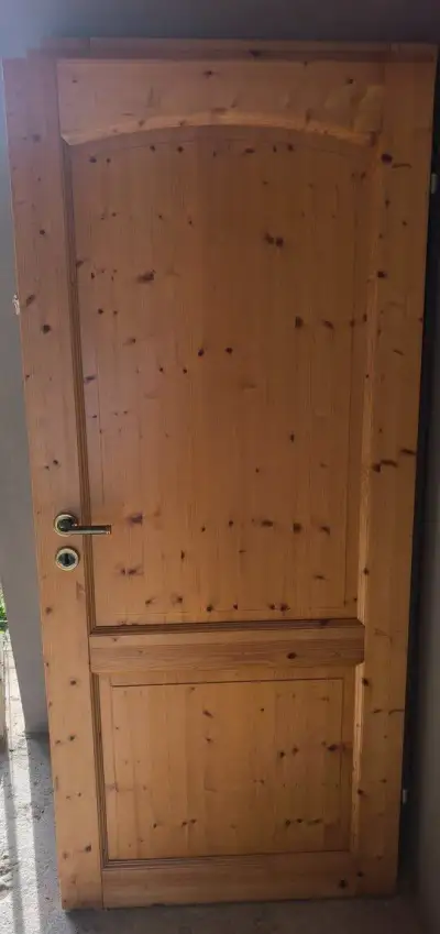 Interiérové dřevěné dveře.