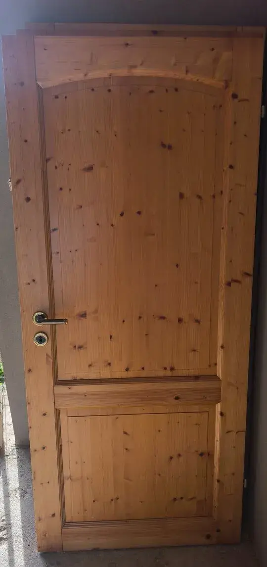 Interiérové dřevěné dveře.