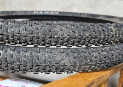 Pláště Kenda Booster 29×2,40, pár, najeto 400 km