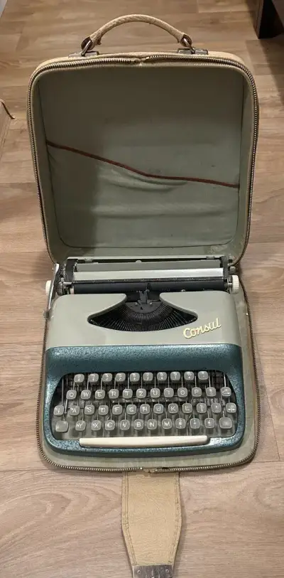 Psací stroj Consul