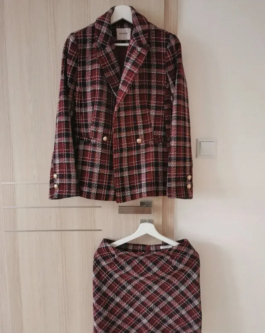 Kostým set - sako a sukně vel. 38
