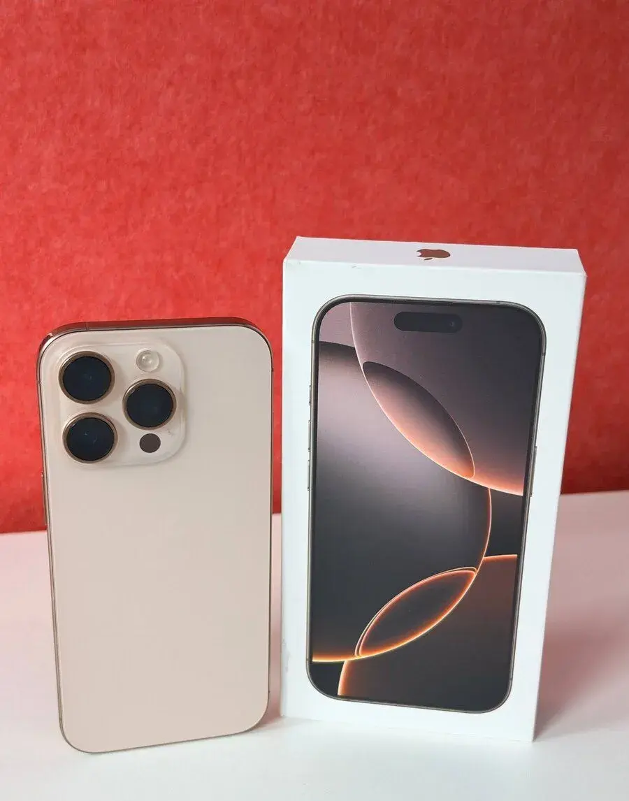 iPhone 16 Pro 256GB Pouštní titan, baterie 89 %