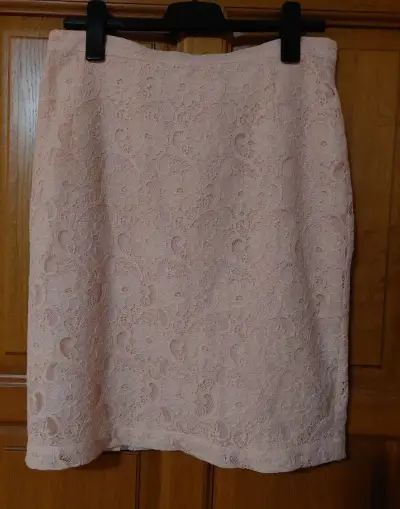 Dámská krajková sukně H&M vel. 42