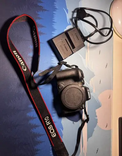 Canon EOS R10 - 6000 shutter count, stále v záruce