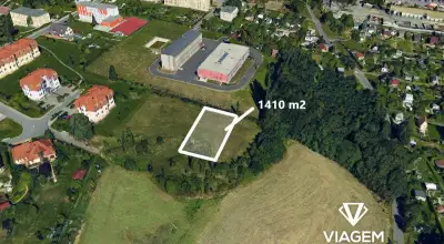 Stavební - bydlení 1 410 m², Podíl 50 % o výměře 705 m²