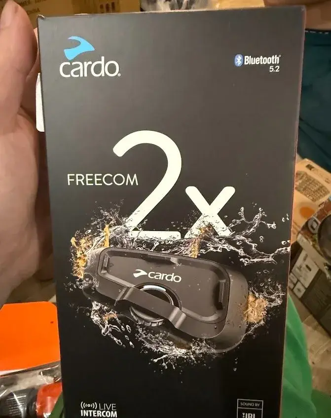 interkom Cardo Freecom 2x se zvukem od