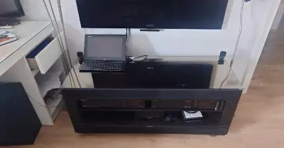 Aktivní stolek se zesilovačem SONY RHT-G800