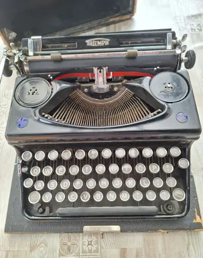 psací stroj Triumph