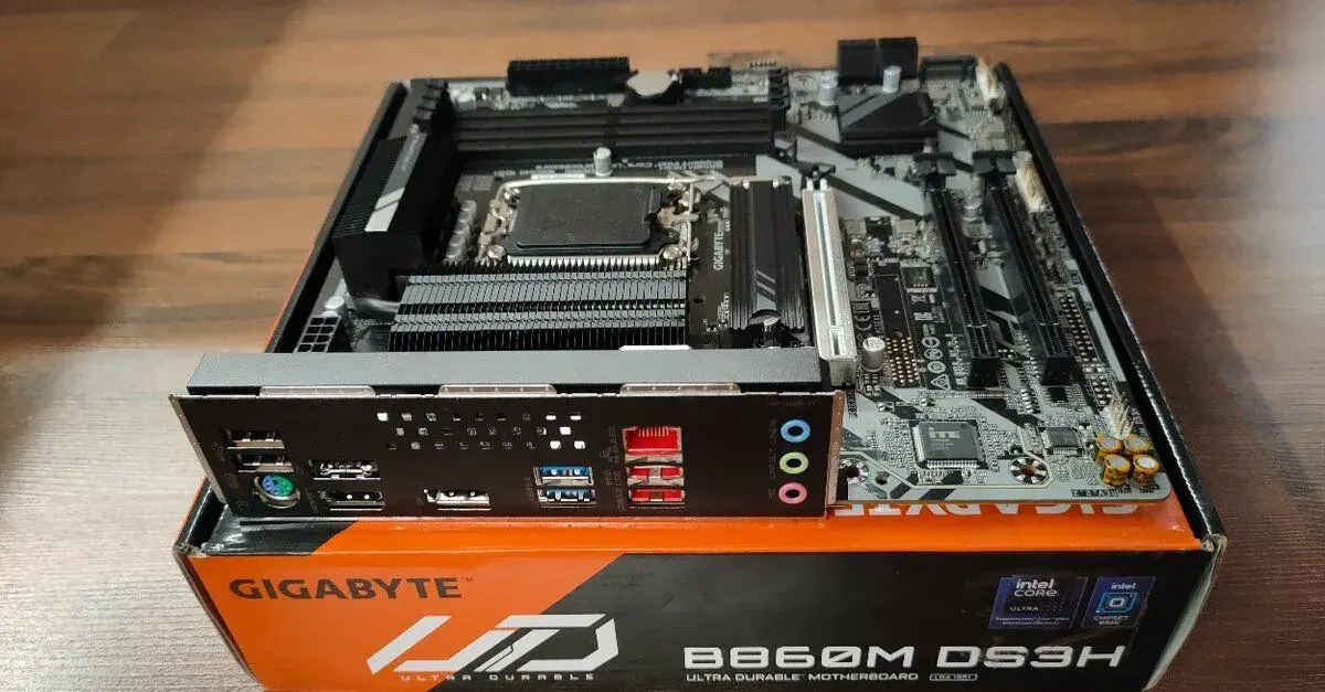 GIGABYTE B860M DS3H